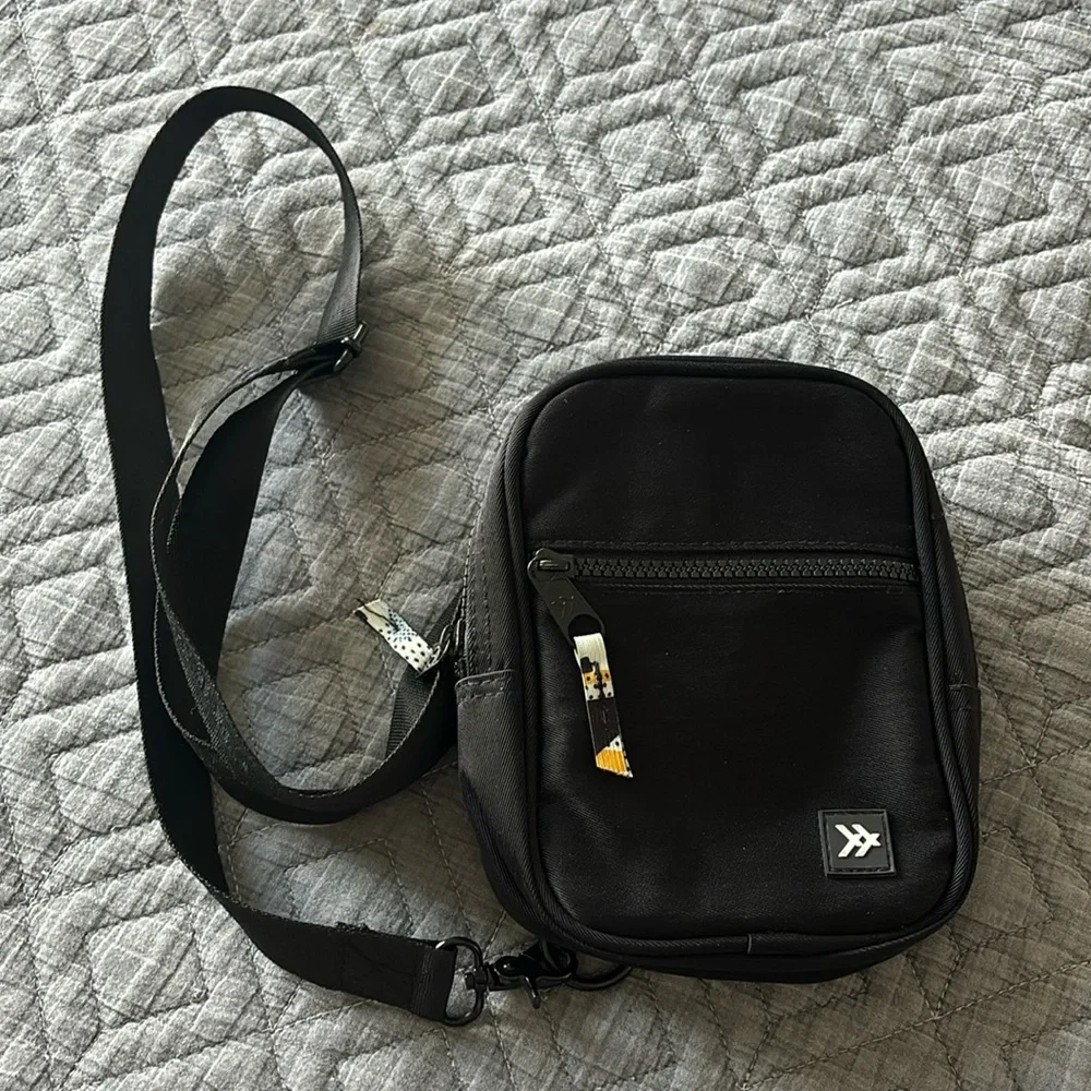 Thread wallet bag - Picture 1 of 3
